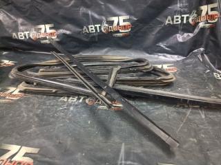 Уплотнитель стекла двери задний TOYOTA LITE ACE 2008