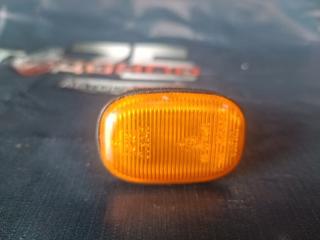 Повторитель поворота в крыло TOYOTA CALDINA 2002