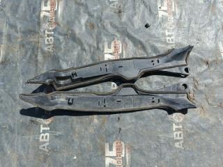 Пыльник крыла TOYOTA COROLLA