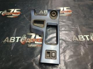 Консоль между сидений NISSAN TERRANO 2000