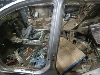Центральная стойка кузова левая TOYOTA VITZ