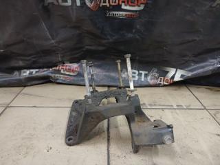 Кронштейн компрессора кондиционера TOYOTA CROWN 1993