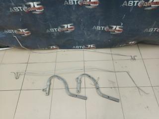 Петля крышки багажника задняя TOYOTA VISTA 1994
