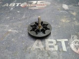 Болт крепления запасного колеса TOYOTA VISTA 1996