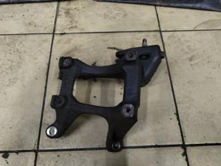 Кронштейн компрессора кондиционера TOYOTA MARK II 1994