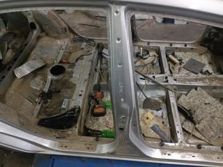 Центральная стойка кузова правая TOYOTA PREMIO 2002 Б/У Центральная стойка кузова правая TOYOTA PREMIO 2002