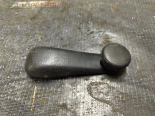 Ручка стеклоподъемника задняя левая TOYOTA CALDINA 1997