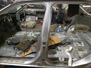 Центральная стойка кузова левая NISSAN R'NESSA 1997 Б/У Центральная стойка кузова левая NISSAN R'NESSA 1997