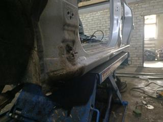 Порог кузова левый NISSAN R'NESSA 1997
