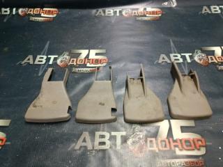 Заглушка крепления сиденья NISSAN R'NESSA 1997 Б/У Заглушка крепления сиденья NISSAN R'NESSA 1997