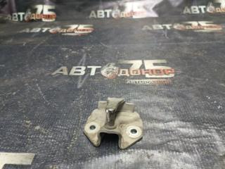 Петля багажника TOYOTA TOWN ACE 1999