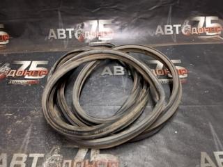 Уплотнительная резинка двери багажника NISSAN BLUEBIRD 2001