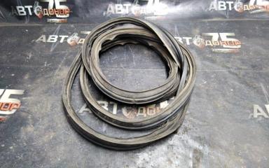 Уплотнительная резинка двери багажника HONDA TORNEO