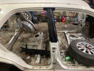 Центральная стойка кузова TOYOTA HARRIER 1999 Б/У Центральная стойка кузова TOYOTA HARRIER 1999