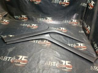 Накладка стойки лобового стекла TOYOTA RAV4 1998