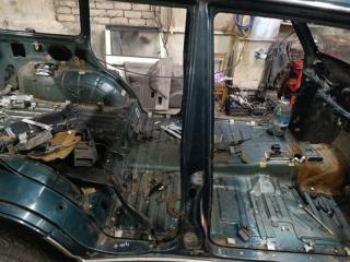 Центральная стойка кузова правая MITSUBISHI PAJERO 1997 Б/У Центральная стойка кузова правая MITSUBISHI PAJERO 1997