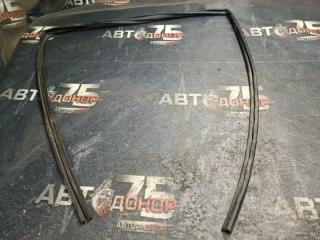 Уплотнитель стекла двери задний правый TOYOTA ALLION