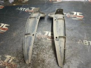 Пыльник крыла задний TOYOTA NADIA 2000