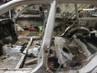 Центральная стойка кузова левая TOYOTA COROLLA 2001 Б/У Центральная стойка кузова левая TOYOTA COROLLA 2001