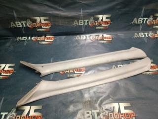 Накладка стойки лобового стекла MITSUBISHI LANCER 1992