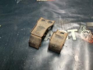 Крепление радиатора MITSUBISHI LANCER 1992 Б/У Крепление радиатора MITSUBISHI LANCER 1992