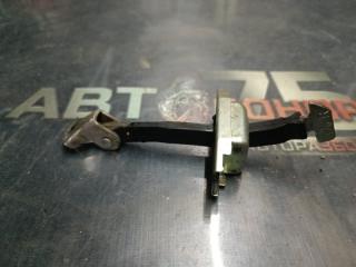 Ограничитель двери задний левый TOYOTA PROBOX 2013