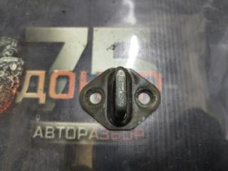 Петля замка багажника задняя TOYOTA NADIA 1998
