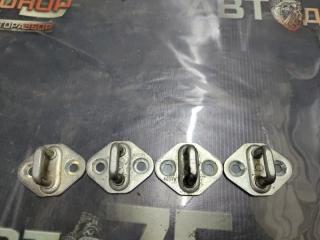 Петля замка двери TOYOTA NADIA 1998