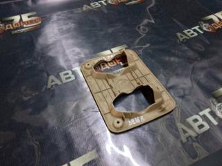 Заглушка крепления сиденья TOYOTA LAND CRUISER Б/У Заглушка крепления сиденья TOYOTA LAND CRUISER