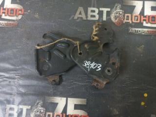 Крепление радиатора NISSAN AD Б/У Крепление радиатора NISSAN AD