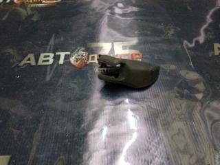 Заглушка крепления сиденья передняя TOYOTA COROLLA FIELDER Б/У Заглушка крепления сиденья передняя TOYOTA COROLLA FIELDER
