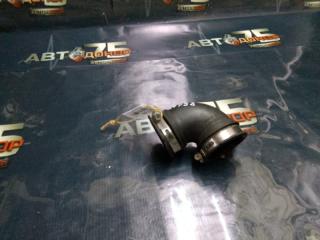 Патрубок воздушного фильтра MAZDA DEMIO