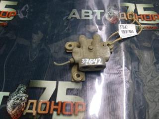 Распределитель тормозной NISSAN BLUEBIRD