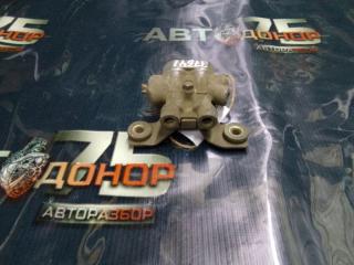 Распределитель тормозной NISSAN BLUEBIRD