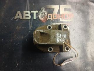 Кронштейн двигателя TOYOTA MARK II Б/У Кронштейн двигателя TOYOTA MARK II