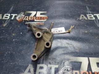 Кронштейн опоры двигателя TOYOTA RAV4