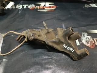 Кронштейн опоры двигателя TOYOTA RAV4