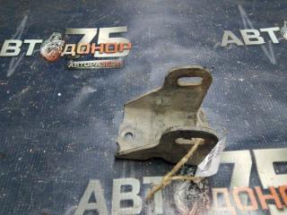 Кронштейн двигателя TOYOTA IPSUM Б/У Кронштейн двигателя TOYOTA IPSUM