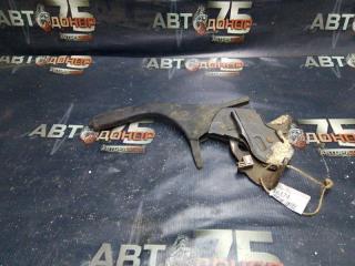 Рычаг стояночного тормоза TOYOTA CALDINA