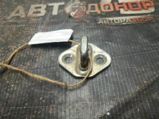 Петля замка двери TOYOTA MARK II