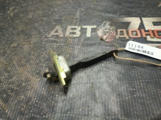 Ограничитель двери передний правый TOYOTA MARK II