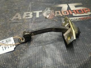 Ограничитель двери передний левый TOYOTA MARK II