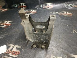 Крепление запасного колеса Hyundai grand starex Б/У Крепление запасного колеса Hyundai grand starex