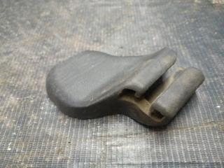 Заглушка крепления сиденья NISSAN AD Б/У Заглушка крепления сиденья NISSAN AD