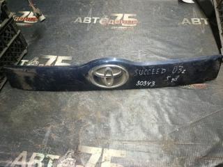 Накладка двери багажника TOYOTA SUCCEED Б/У Накладка двери багажника TOYOTA SUCCEED