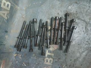 Болт головки блока цилиндров INFINITI FX35