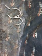 Петля крышки багажника