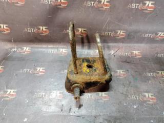 Стремянка рессоры задняя правая TOYOTA CALDINA
