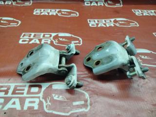 Петля двери передняя правая LANCER 2000 CM2A-0400969 4G15-AB4051