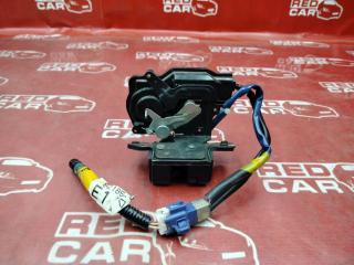 Замок двери багажника TOYOTA RACTIS